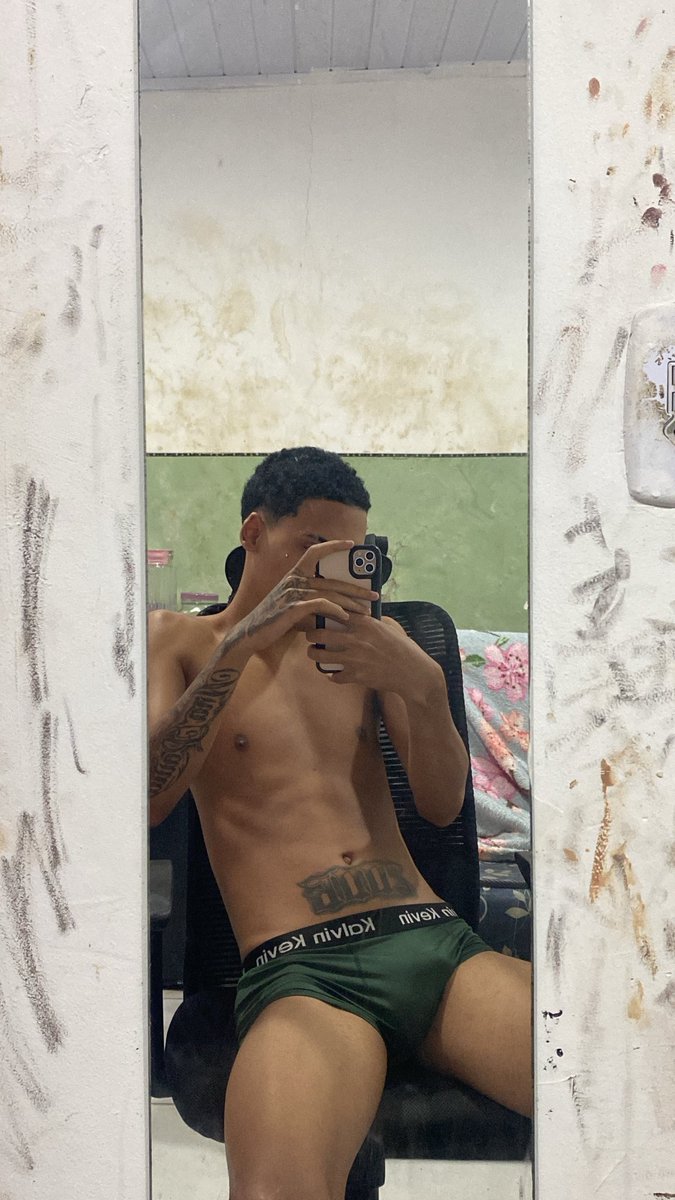 mkzinbbzao's tweet photo. Vem cá https://t.co/oHb4jKVDCK https://t.co/BgnqtjhtOU