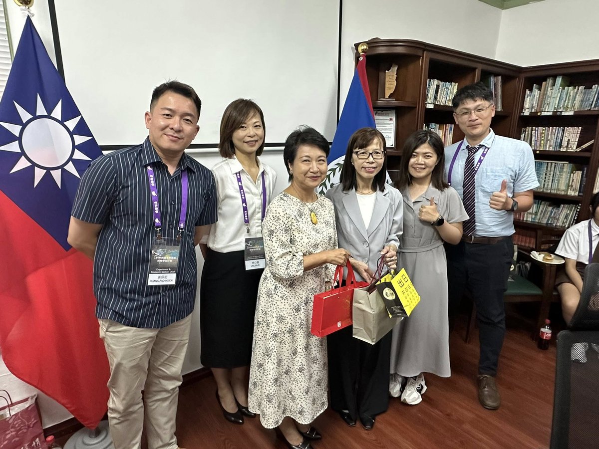 The Embassy is very pleased to welcome a vibrant delegation from Taoyuan City, Taiwan, consisting of 19 students from 13 high schools, accompanied by representatives of Taoyuan City Government and dedicated teachers, on their eye-opening visit to Belize.
#stjohnscollege
#taoyuan