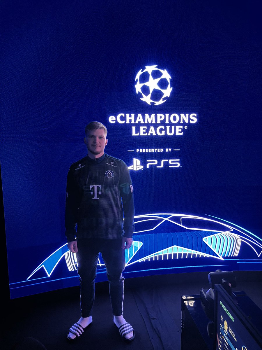 5 years of eSports, 5 years <a href="/HSV/">Hamburger SV</a> 💙🎮
06.08.20 - I signed my first professional eSports contract, feels like a lifetime ago in this game. I’ve had the chance to travel the world, meet great people, and represent HSV on some of the biggest stages. Grateful for the journey so far!