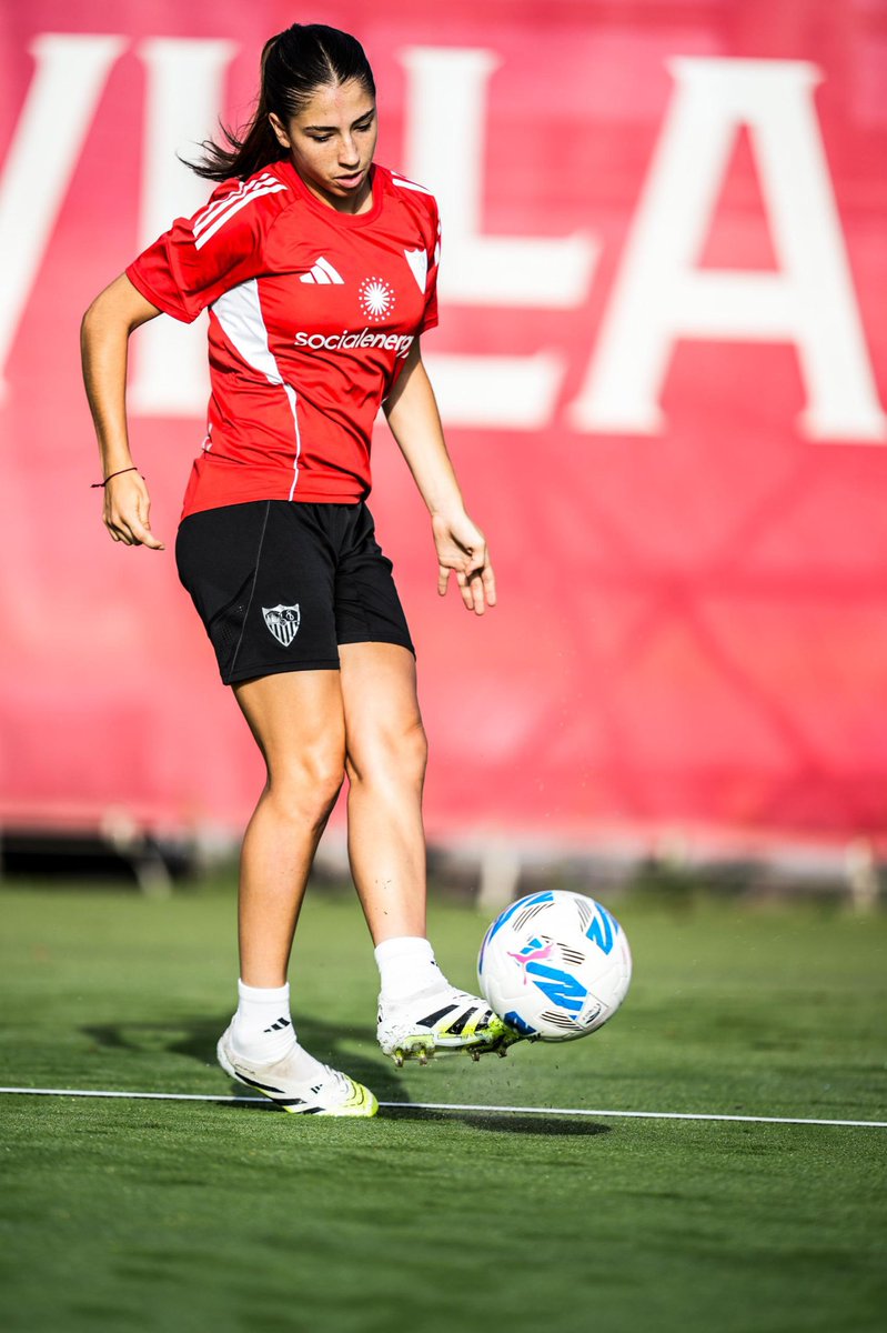 👶🤍❤️

#SevillaFCFem #LigaFMoeve #WeareSevilla