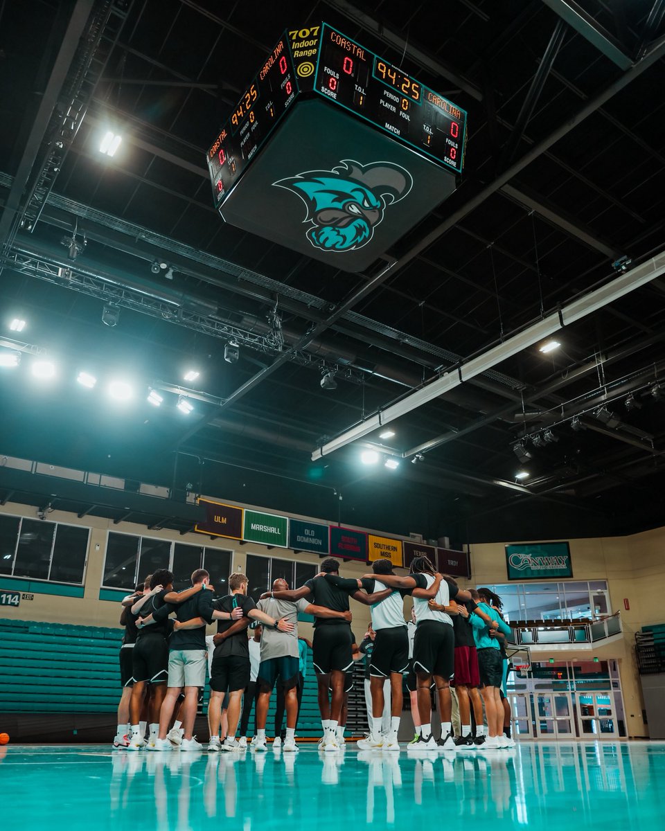 Coastal Men's Basketball tweet media
