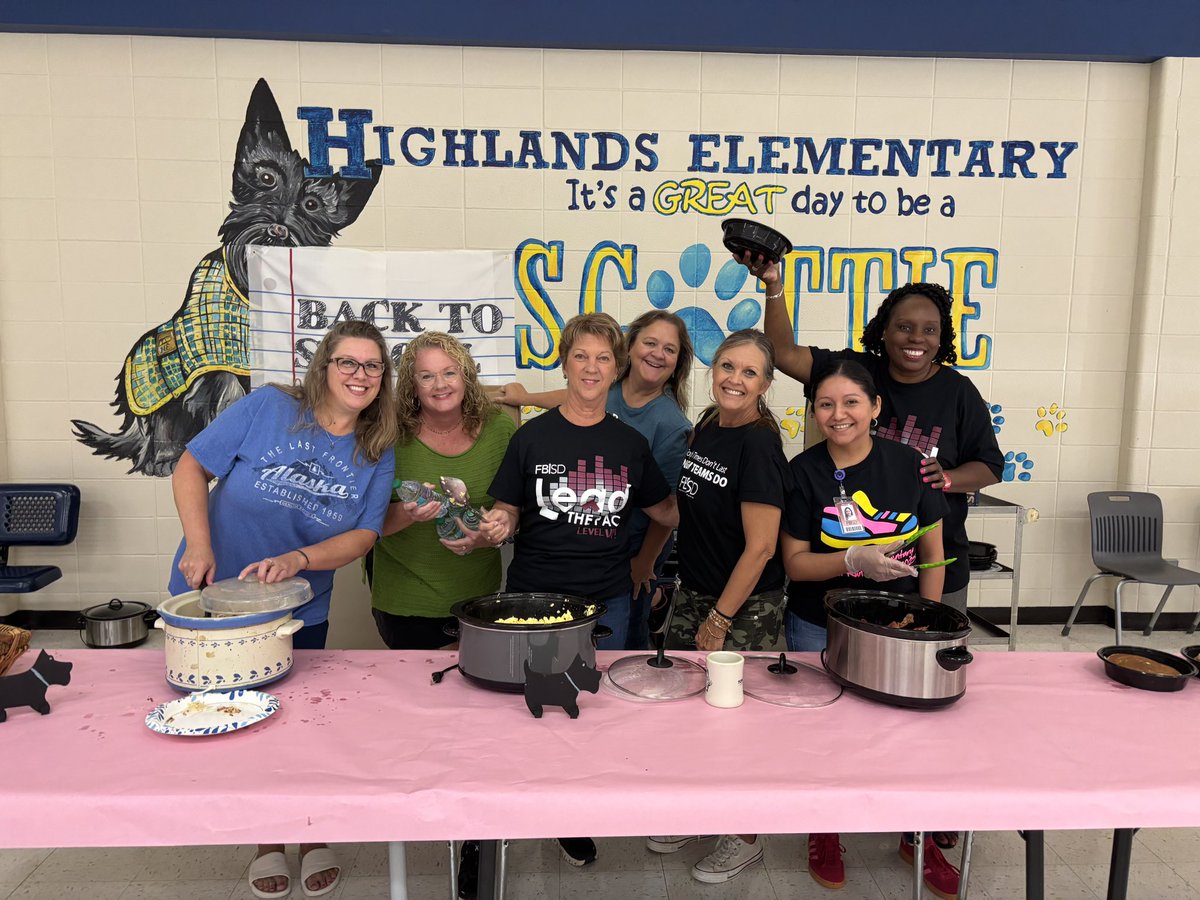 Our front office team is #LevelingUP! They served our whole staff breakfast this morning before another full day of PD. What a super sweet gesture 🍬🍭<a href="/FortBendISD/">Fort Bend ISD</a>