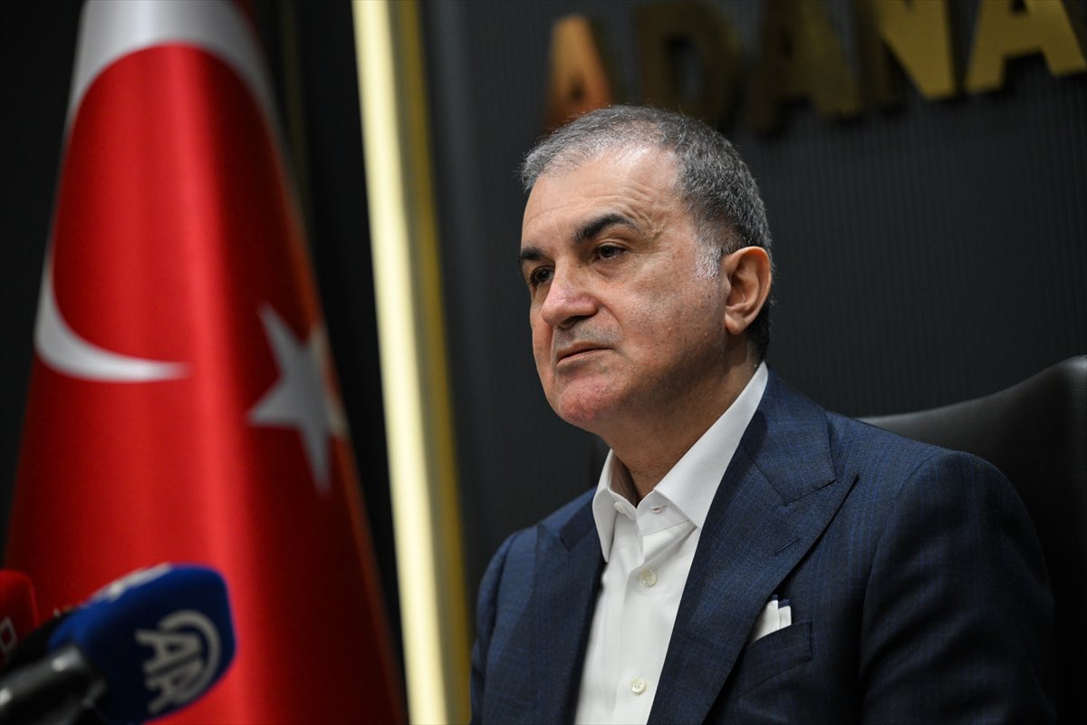 AK Parti Sözcüsü Ömer Çelik:

“Sahtekarlık yapan kim varsa devletten söküp atacağız.”