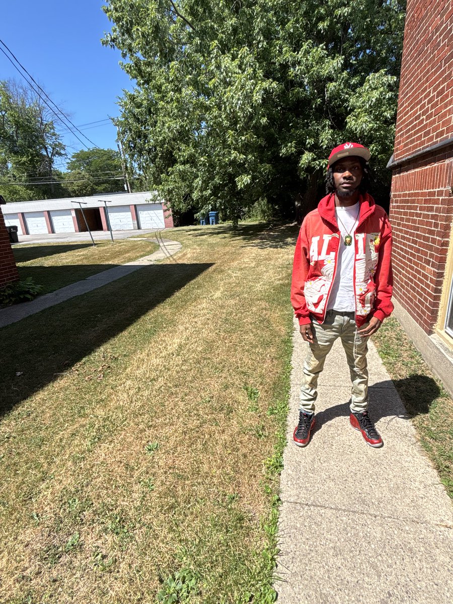 LWhtfield's tweet image. I ride around lowkey,Ima real 🅿️ like $ki