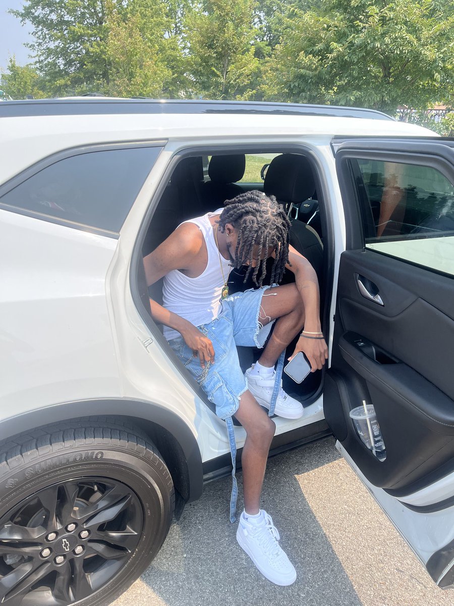 LWhtfield's tweet image. I ride around lowkey,Ima real 🅿️ like $ki