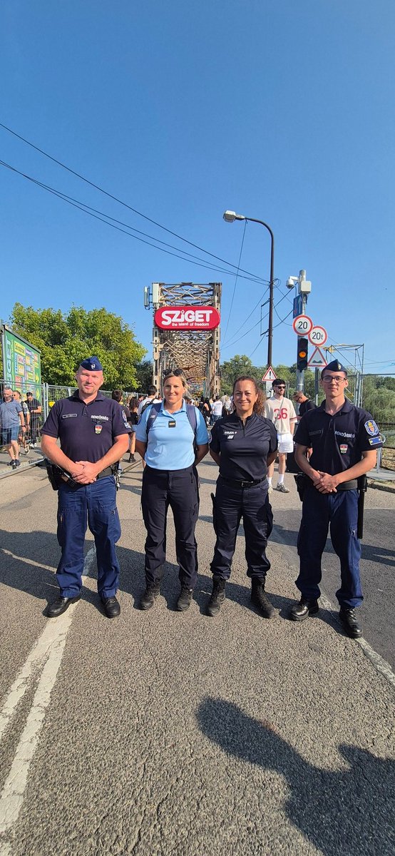 🇫🇷🎶 Au #Sziget2025, la 🇫🇷 est là pour vous !

L’équipe de l'ambassade, une policière et une gendarme françaises sont sur place avec les forces hongroises pour vous aider en cas de besoin et vous permettre de profiter du festival en toute sécurité 🎉

📍 + d’infos :