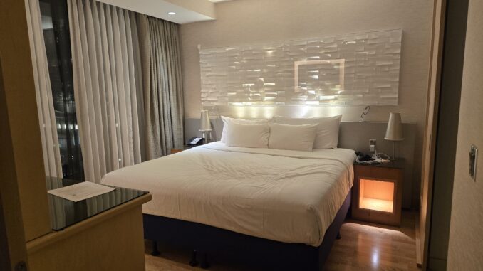 Chicago_Splash's tweet image. 🏙️ Located at the heart of downtown Chicago, the Radisson Blu Aqua delivers unbeatable access to Millennium Park, Navy Pier, the Magnificent Mile—and the Riverwalk. bit.ly/47j82gB 
@SplashMagWW @RadissonBlu#RadissonBluAqua #ChicagoHotels #LuxuryStay #CityViews