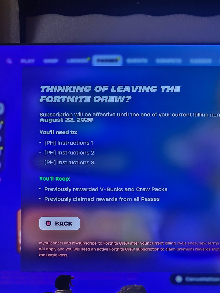 MurchmanMaker's tweet photo. @EpicGames @Fortnite hey you left your placeholder notes in for canceling the fortnite crew instead of putting the actual information https://t.co/89hPwsMzGH