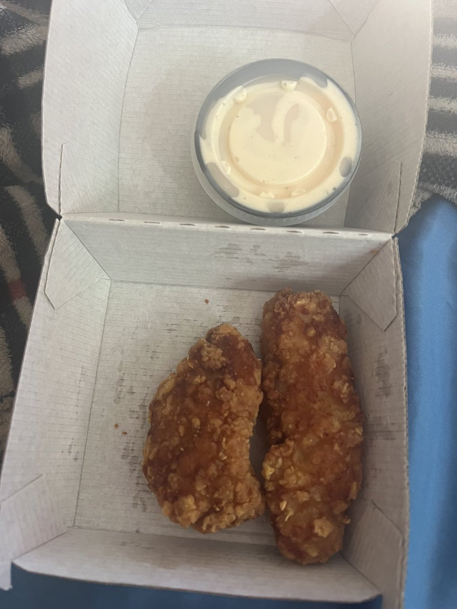 spearsboi's tweet photo. 3.99 for this @tacobell 

You can do better!

#ripoff #notgood https://t.co/DC4poAXyh9