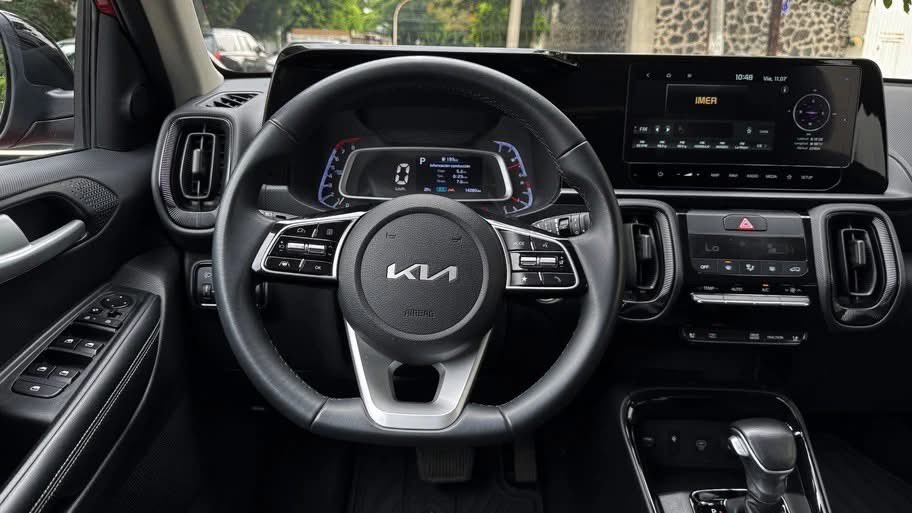 #Kia Sonet 2025, un crossover urbano con mucho estilo y gran equipamiento.
➡️ lc.cx/tH7GRh
La firma sudcoreana presenta en este vehículo una buena solución para el día a día, con un diseño muy atractivo e interesantes prestaciones.