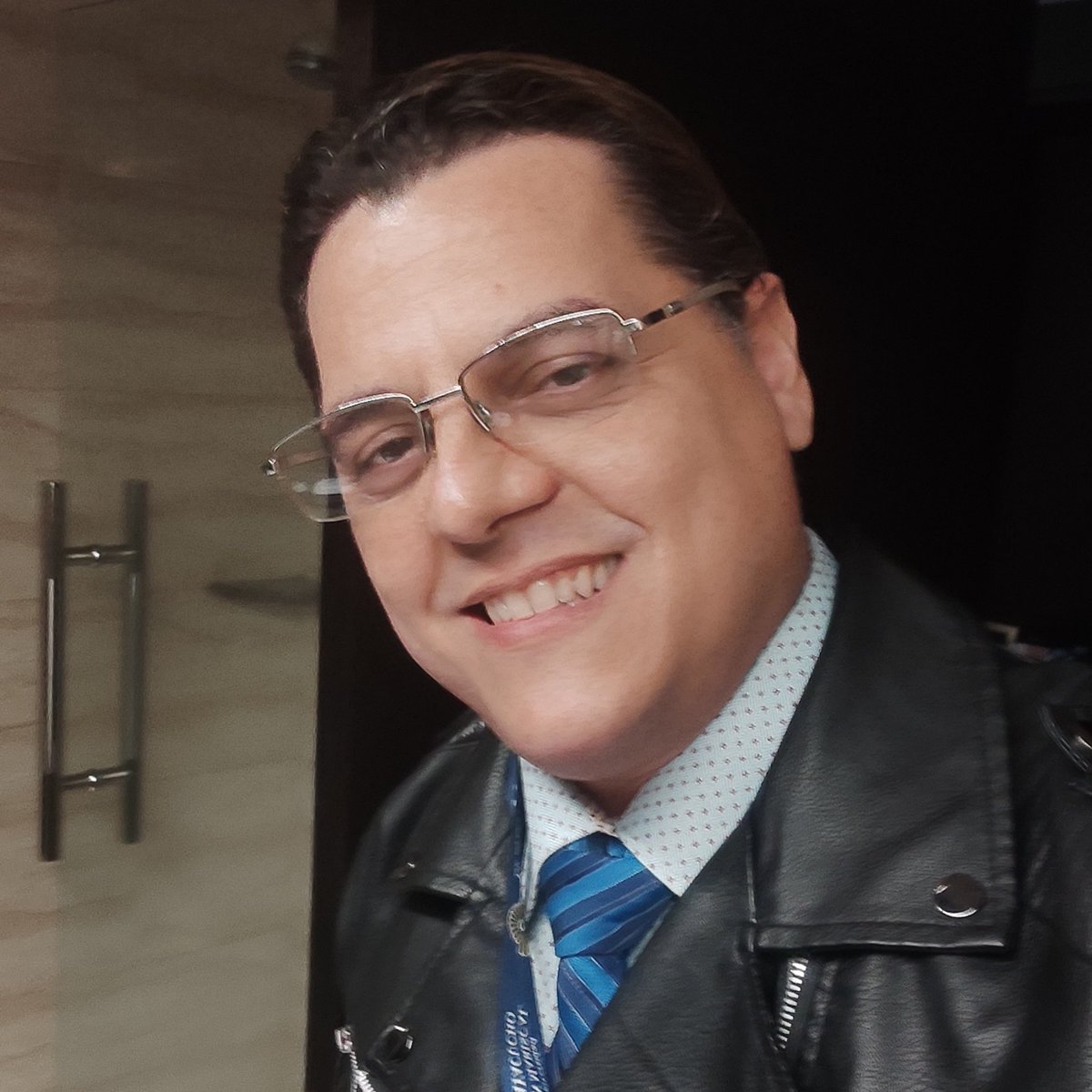 MDoupovec's tweet photo. #NuevaFotoDePerfil https://t.co/ejSgBSS0r5