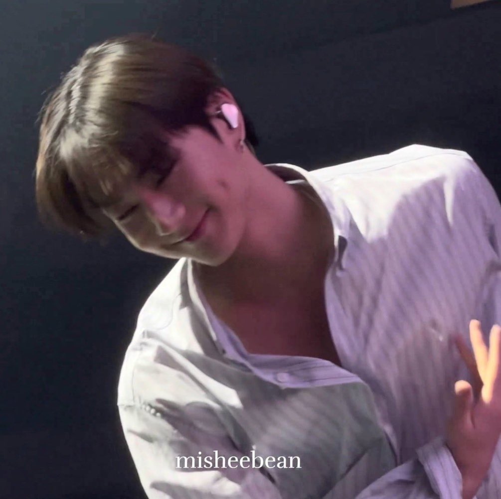 they 😭look 😭like 😭parents 😭