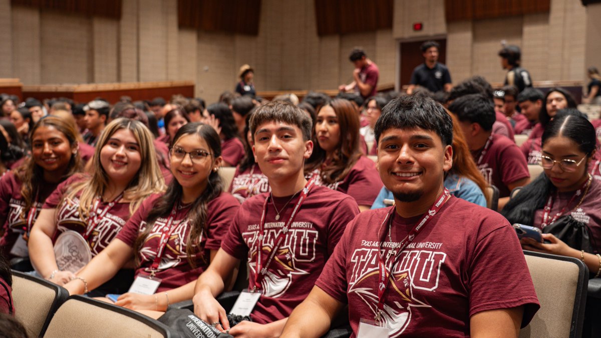 We welcomed the largest number of Dusty Campers (so far) to our 2025 Dusty Camp IV! A total of 335 incoming students are getting ready to start their journey at TAMIU. We're glad to have you here, Dustdevils. 🤍🌪️