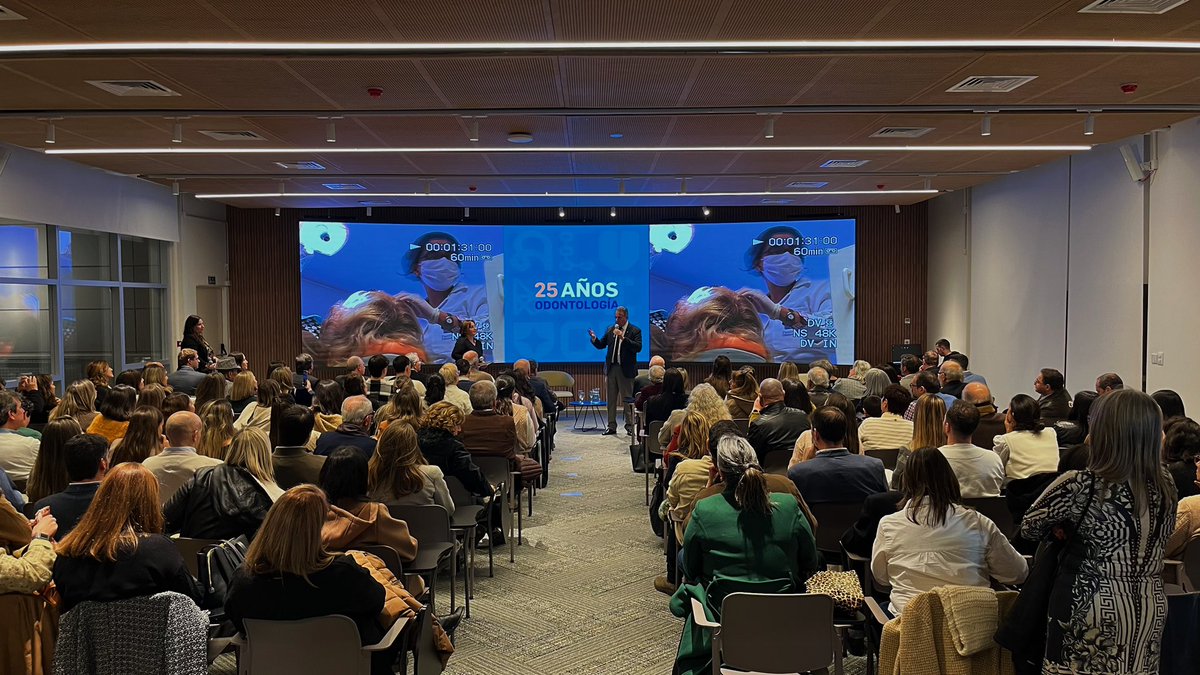 Damos comienzo al festejo de los 25 años de Odontología en UCU 🦷
Unimos generaciones de graduados, docentes y estudiantes que hicieron posible este camino.

¡Hoy celebramos a toda la comunidad que forma parte de esta historia! 🎉 

#AlumniUCU