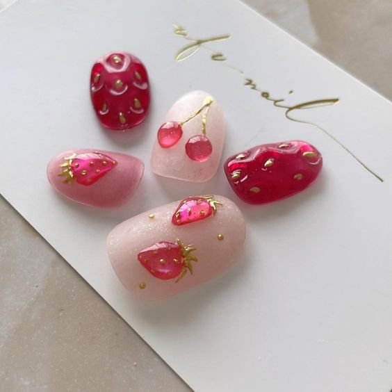 aesttics's tweet image. Strawberry nails
