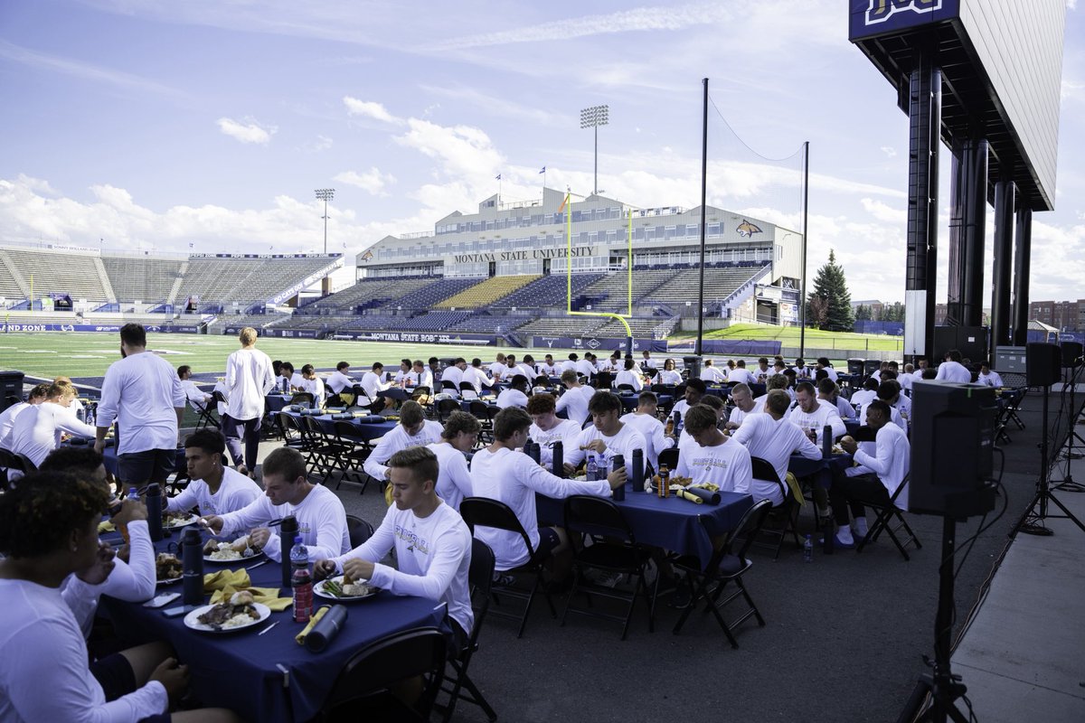 Thank you, President Tessman and the President’s Council, for another great team dinner last night! 

#BobcatBuilt