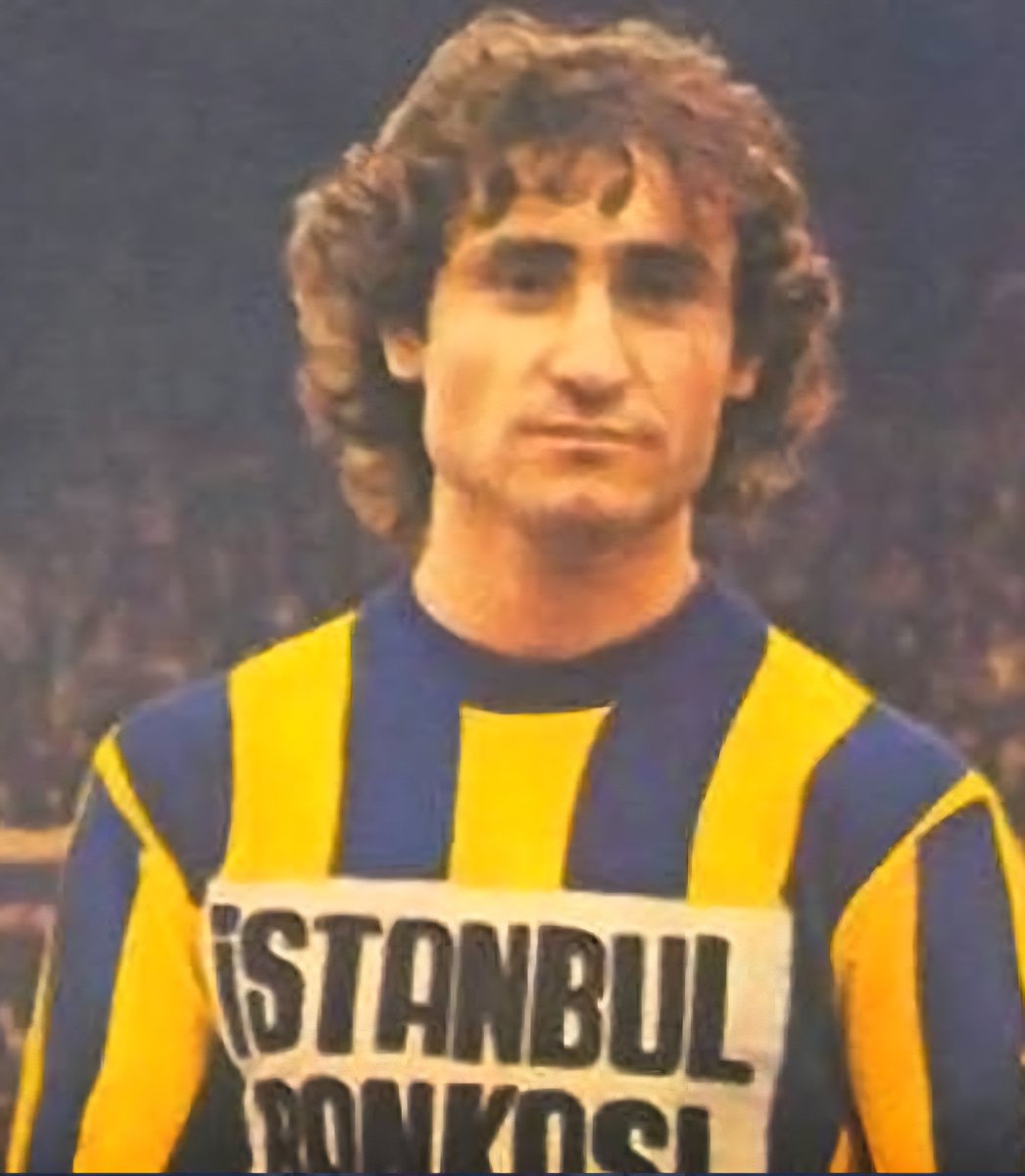 serbestyazan1's tweet photo. SEVGİ,SAYGI VE ÖZLEMLE..
💛💙 https://t.co/PIo5IUugwl