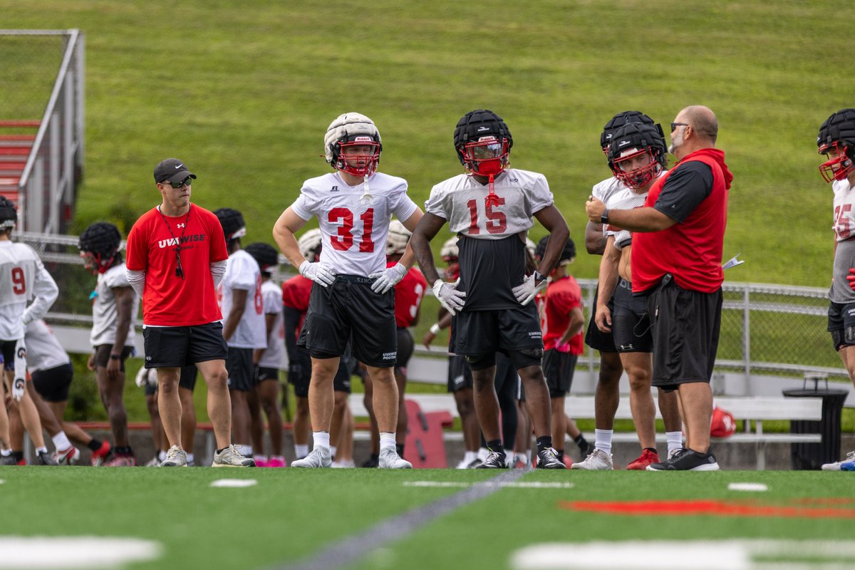 UVAWiseCavs's tweet image. Today is the first day of UVA Wise Football&apos;s fall camp! #BackToWork 💪🏈😎

@UVAWiseCavsFB