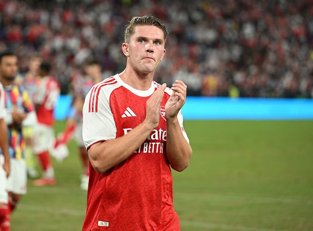 Viktor Gyökeres had the FEWEST completed passes (3) of any of the 22 starters in the Arsenal vs. Villarreal first half. 😳