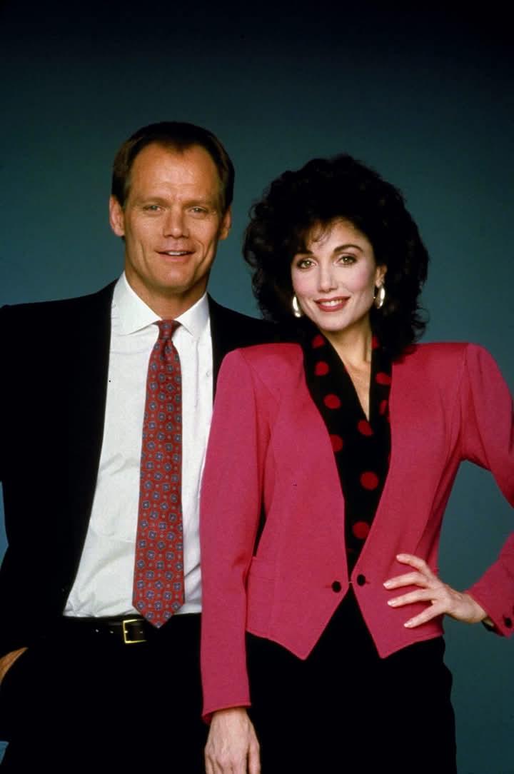 barbaravitali2's tweet photo. Happy Birthday to #StepfanieKramer August 6,1956 #TheDogWalker #Hunter #FredDryer https://t.co/2YnrLOizcH