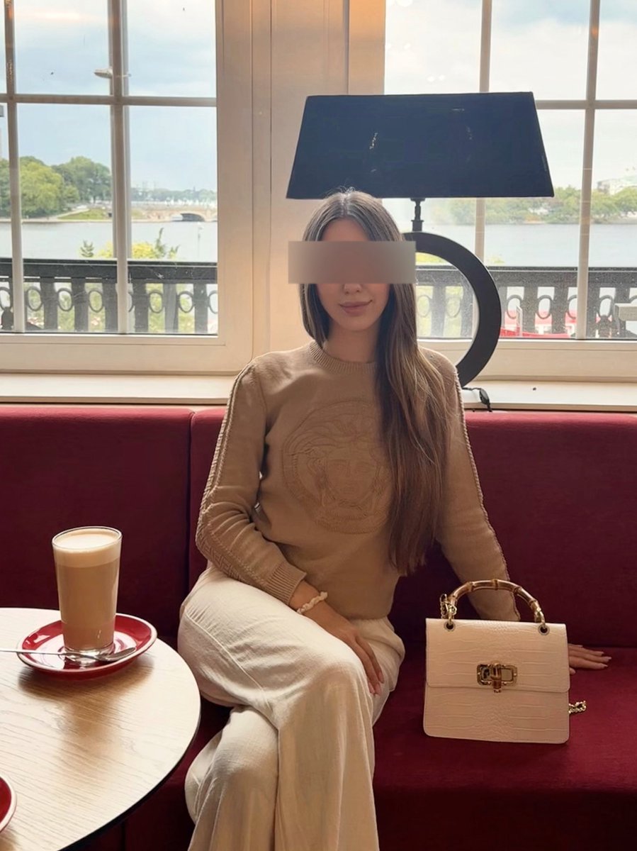 Chai with Alster views ☕️