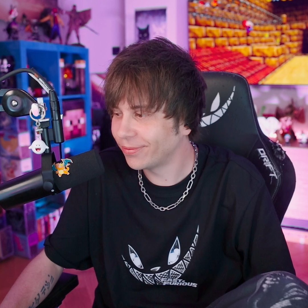 rubiuhfernet's tweet image. volvio mí rubius favorito con el pelo para abajo y sin gorra te amo hoy y siempre mí vida