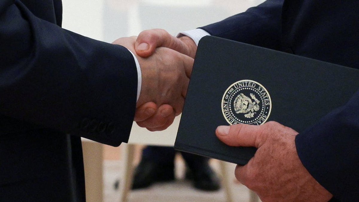 USA udsending trykker "konstruktivt" hånd med Putin, men pistolen peger mod russerne, siger korrespondent nyheder.tv2.dk/udland/2025-08…