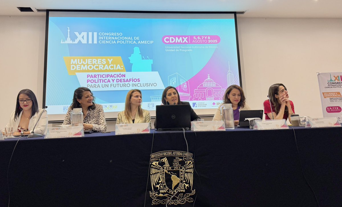 El comité <a href="/AMECIP_CDMX/">AMECIPCDMX</a> organiza un diálogo con consejeras electorales del <a href="/INEMexico/">@INEMexico</a> <a href="/C_Humphrey_J/">Carla Humphrey</a> <a href="/DaniaRavel/">Dania Ravel</a> <a href="/CZavalaP/">Claudia Zavala</a> y del <a href="/iecm/">IECM</a> <a href="/ErikaStradaRuiz/">Erika Estrada</a> y <a href="/MaimelGuerra/">Melisa Guerra (ella)</a> 

youtube.com/live/kK_n5upkH…