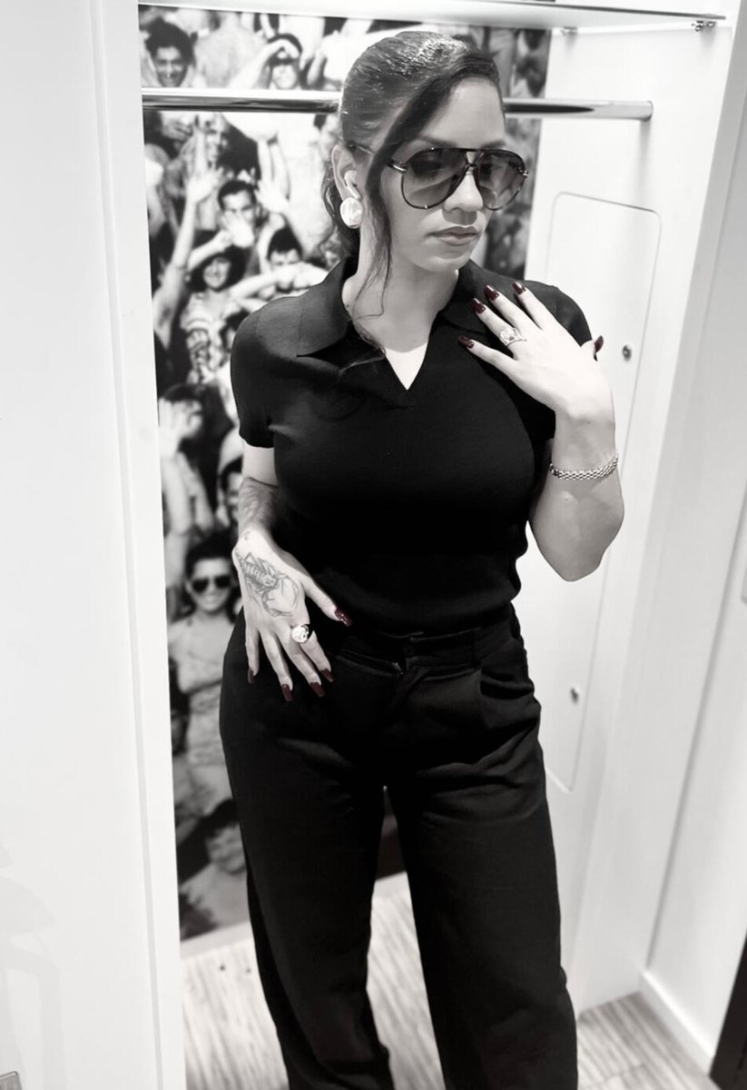 Wanda_rivera1's tweet image. Minimalism meets heritage, ladies. Try pairing neutral trousers with a textured top or bold jewelry for a smart, layered statement. More tips and behind-the-scenes stories up now on the blog—link in bio. Find my favorite pieces on Amazon! #WandaWealth #ElevatedEssentials