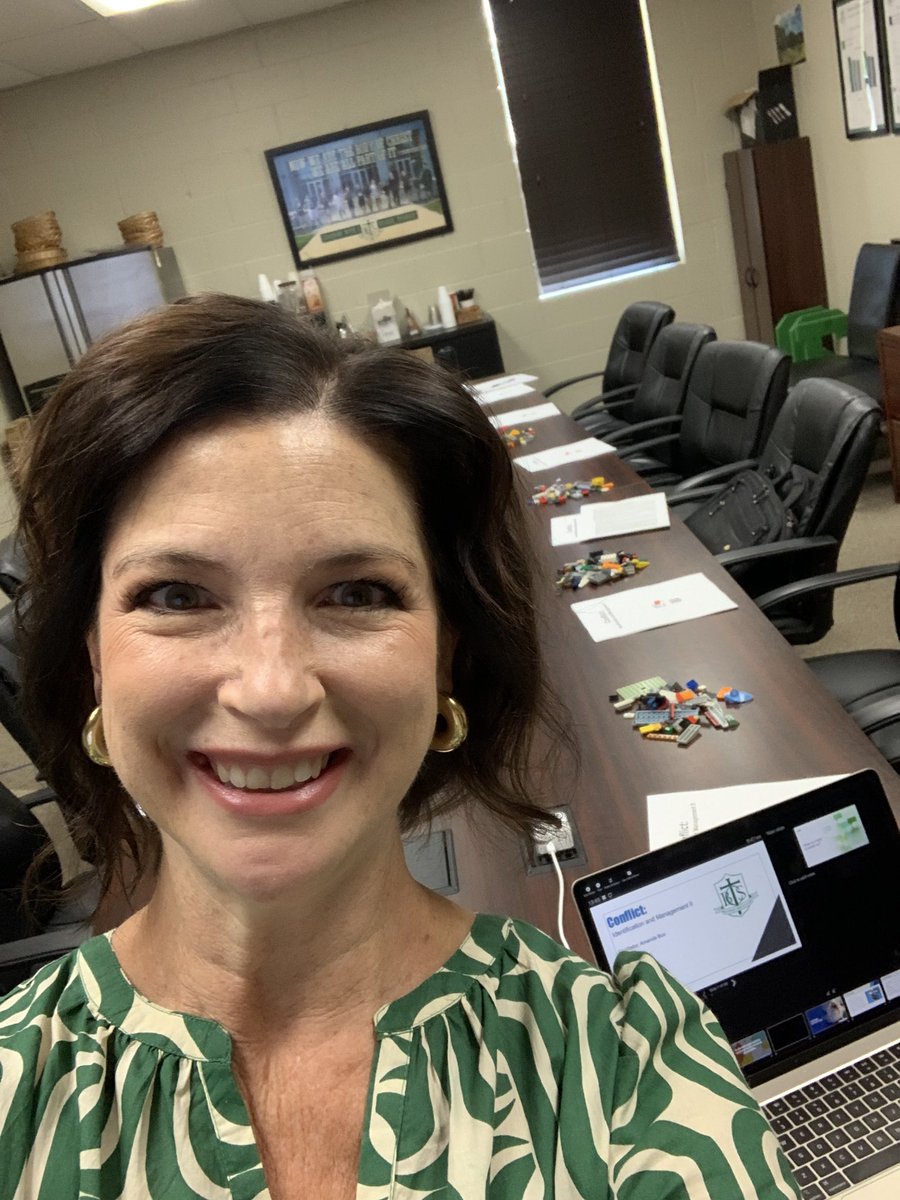 Amanda Box (@box_amanda) on Twitter photo Spending the day with the awesome educators at Brentwood Christian in Austin today! #conflict training. #UnleashTheAwesome Spending the day with the awesome educators at Brentwood Christian in Austin today! #conflict training. #UnleashTheAwesome