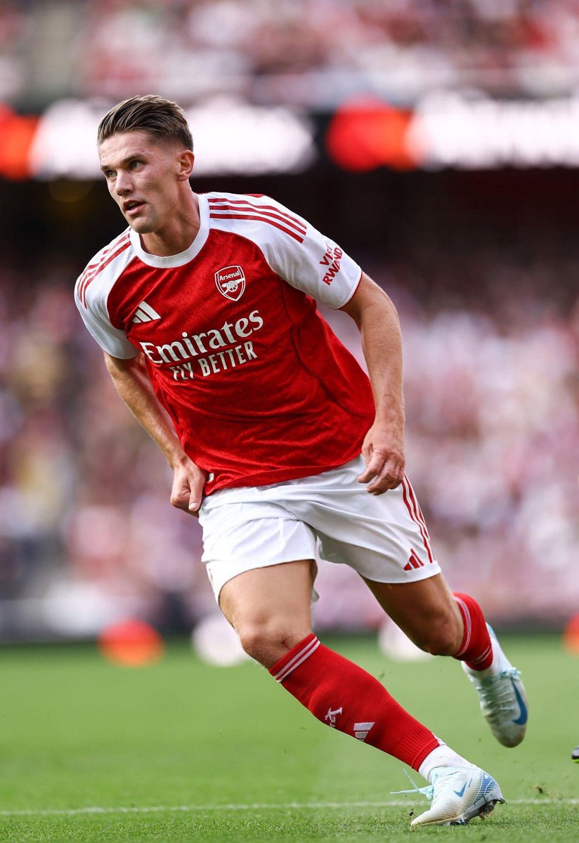 ArsenalN7's tweet photo. Thoughts on Viktor Gyökeres performance today? https://t.co/HfSaW0meEC