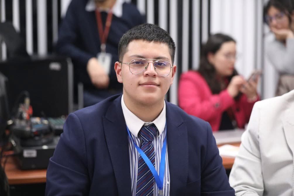 ¿Se imaginan a este tipo juzgado a un juez de la corte constitucional? 🫠

Todo NO ❌