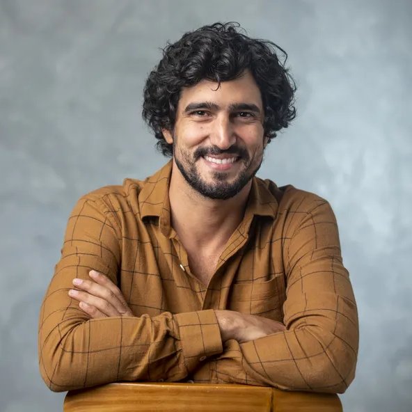 poptime's tweet photo. Renato Góes, ator de "Vale Tudo", está sendo DENUNCIADO por internar o melhor amigo à força em uma clínica psiquiátrica. https://t.co/Ni3PI3Rcv3