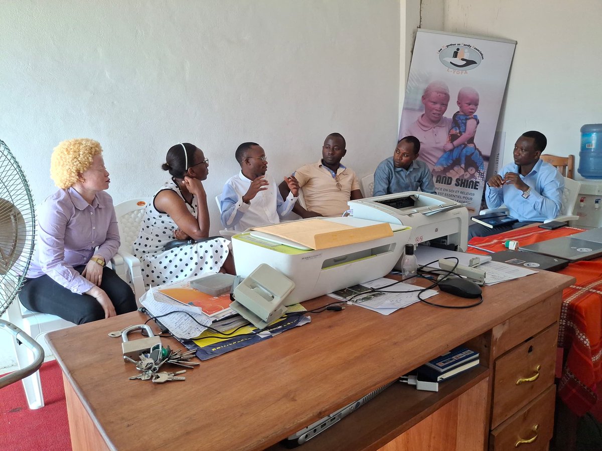 Youth Advisory Panel Burundi (@yap_burundi) on Twitter photo 🤝🏿 Après une belle synergie lors de notre atelier de <a href="/Gitega/">Province Gitega</a> début juillet, les équipes du #YAP et du <a href="/cnjbdi/">Conseil National de la Jeunesse Burundaise</a> se sont retrouvées ce 03/08 pour renforcer leur partenariat et consolider les acquis, notamment en matière de #JPS
🚀 La suite arrive… stay tuned ! 👀
#Burundi #Youth 🤝🏿 Après une belle synergie lors de notre atelier de <a href="/Gitega/">Province Gitega</a> début juillet, les équipes du #YAP et du <a href="/cnjbdi/">Conseil National de la Jeunesse Burundaise</a> se sont retrouvées ce 03/08 pour renforcer leur partenariat et consolider les acquis, notamment en matière de #JPS
🚀 La suite arrive… stay tuned ! 👀
#Burundi #Youth