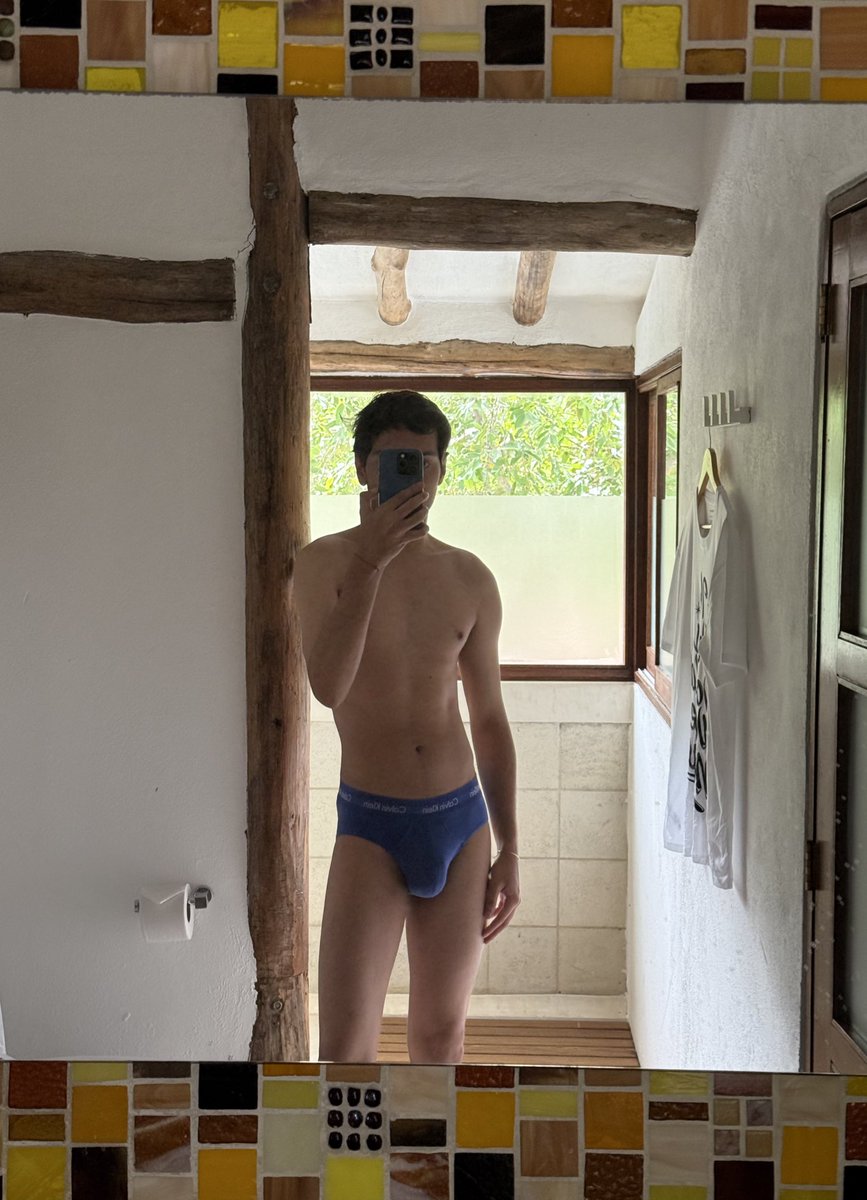 🧜🏻‍♂️