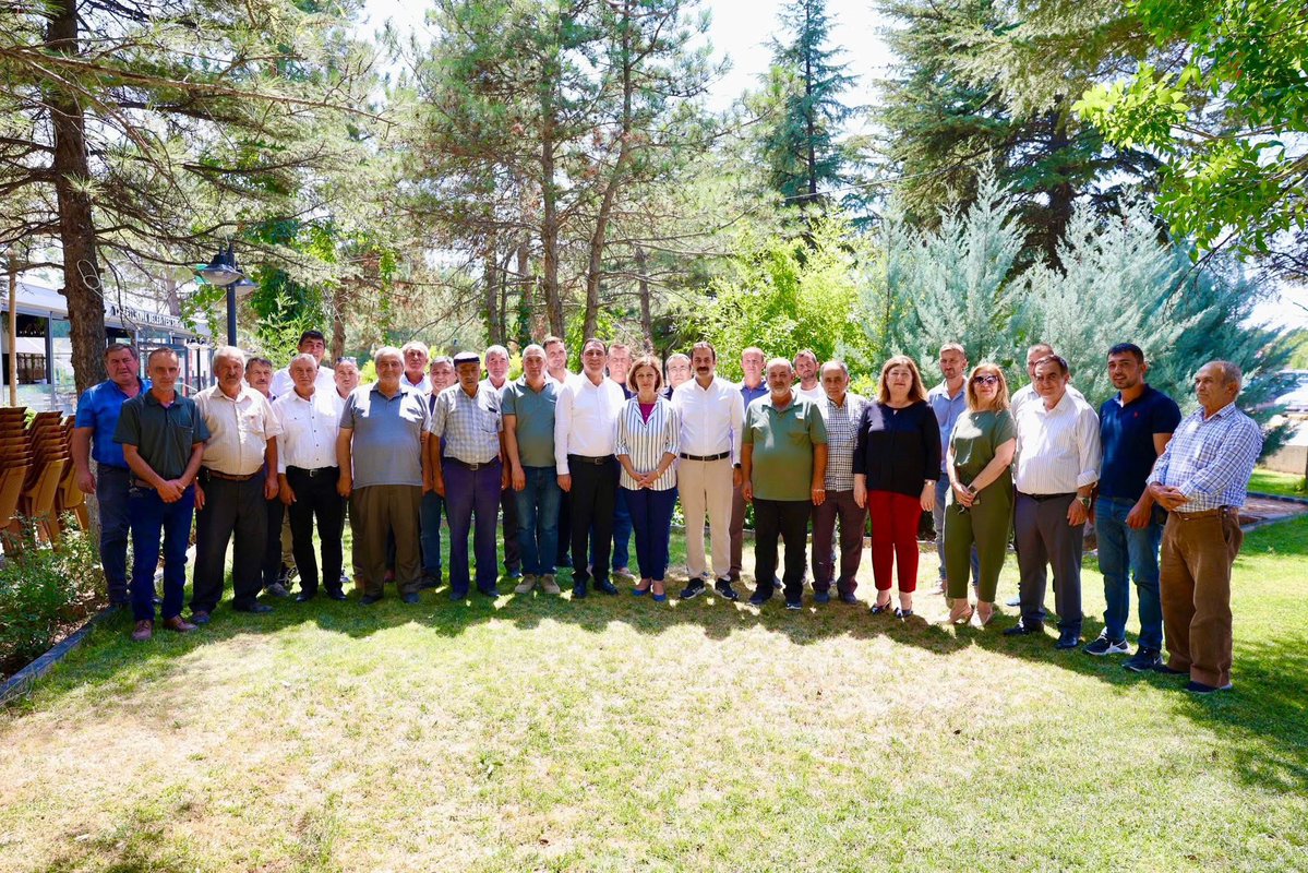 CHP Eskişehir (@chpeskisehir) on Twitter photo Beylikova ilçemizde demokrasimizin temel taşı olan muhtarlarımız ile bir araya geldik. Gerçekleştirdiğimiz buluşmada hem taleplerini dinledik hem de karşılıklı görüş alışverişinde bulunduk.
<a href="/avtalatyalaz/">Talat Yalaz</a> Beylikova ilçemizde demokrasimizin temel taşı olan muhtarlarımız ile bir araya geldik. Gerçekleştirdiğimiz buluşmada hem taleplerini dinledik hem de karşılıklı görüş alışverişinde bulunduk.
<a href="/avtalatyalaz/">Talat Yalaz</a>