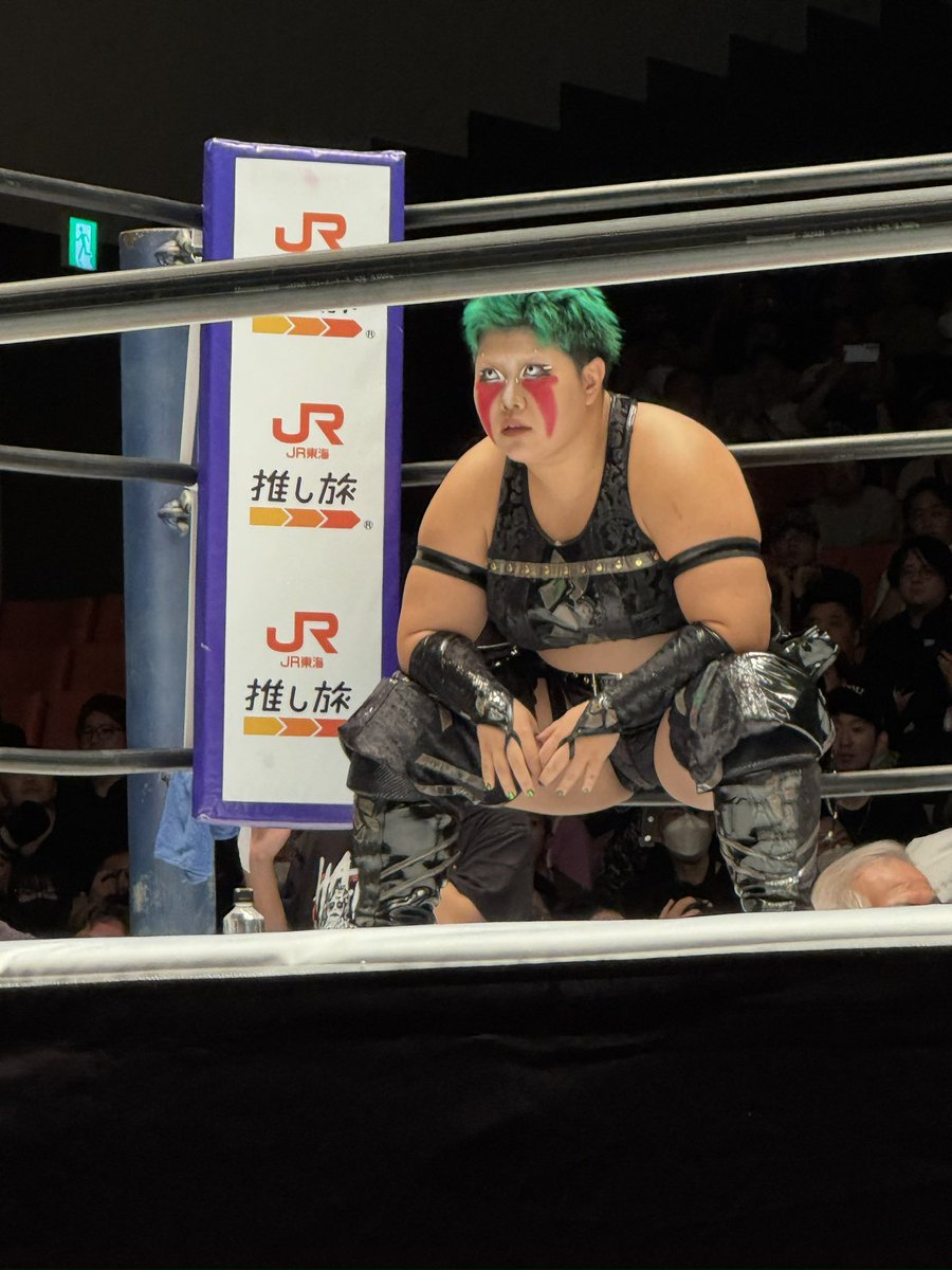 UnchainedGenius's tweet image. 8 points. Not too bad, huh?

Also, man, these fans are fucking stupid. If I'm that much of a heel, why do they cheer me? They don't know what they want.

Well, anyways. This is my tournament to win.