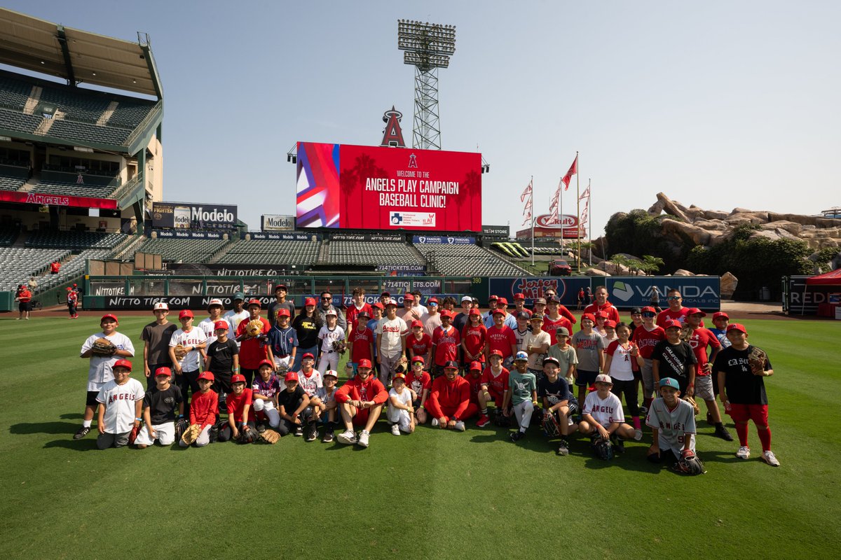 Earlier this week, we hosted 100 young athletes for the PLAY Campaign's PBATS Clinic at Angel Stadium!

In teamwork with the Angels Athletic Training Staff, the event focused on baseball, health, &amp; movement and included special appearances from Gustavo Campero and Bryce Teodosio!