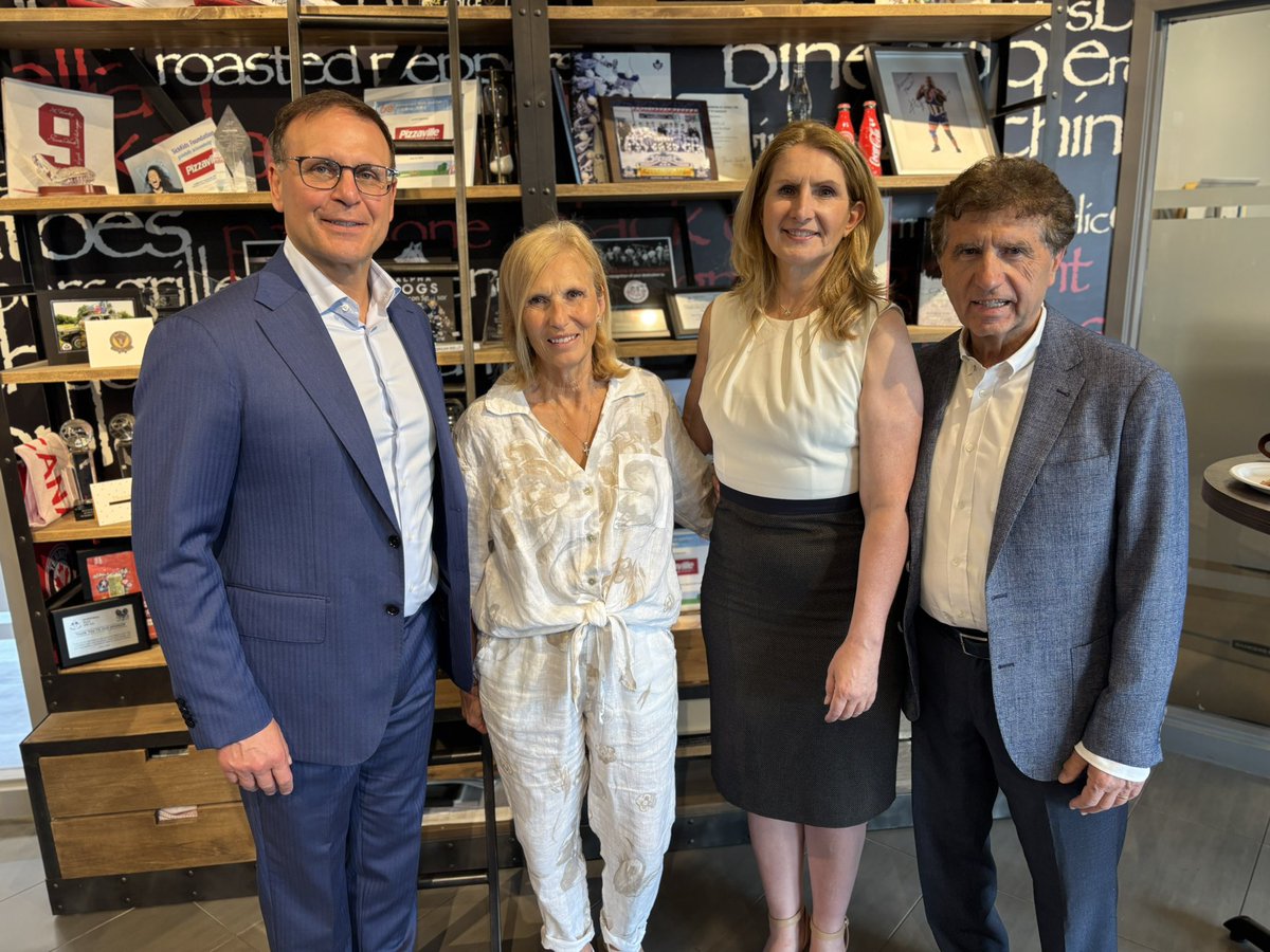 From a single shop to 90+ locations across Ontario, @Pizzaville is the ultimate Canadian success story! Thanks so much to Angelo Contardi for the warm welcome and the delicious pizza.