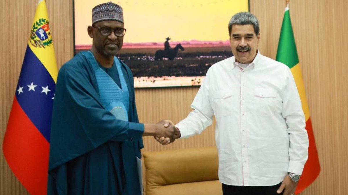🇻🇪🇲🇱

On Tuesday, Nicolás Maduro 🤝 held a meeting with Abdoulaye Diop, Minister of Foreign Affairs and International Cooperation of Mali 🇲🇱, aimed at strengthening bilateral ties between the two countries 🌍.

During the meeting, Venezuelan Foreign Minister Yván Gil 🌐