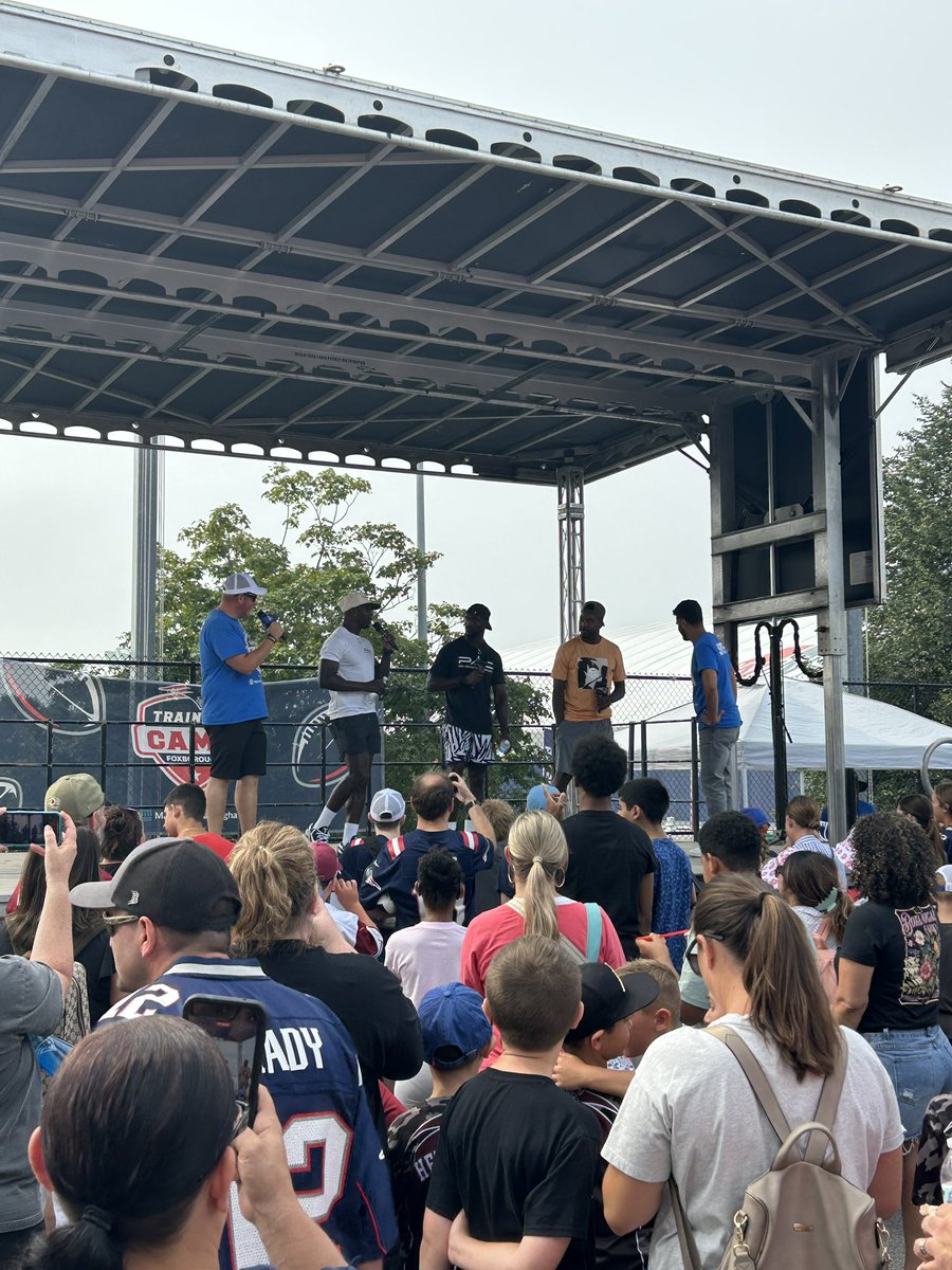 Mike Riley (@sargevox) on Twitter photo What an incredible day at #PatsCamp presented by <a href="/MassGenBrigham/">Mass General Brigham</a>
Thanks to <a href="/devinmccourty/">Devin McCourty</a> <a href="/JasonMcCourty/">Jason McCourty</a> <a href="/tavonwilson/">Tavon Wilson</a> for joining us!
Amazing crowd 🙌 <a href="/Patriots/">New England Patriots</a> fans brought it!! 👊
One more public Training Camp
THIS SUNDAY: Gates at 9:15am
Let’s go #NEPats!! What an incredible day at #PatsCamp presented by <a href="/MassGenBrigham/">Mass General Brigham</a>
Thanks to <a href="/devinmccourty/">Devin McCourty</a> <a href="/JasonMcCourty/">Jason McCourty</a> <a href="/tavonwilson/">Tavon Wilson</a> for joining us!
Amazing crowd 🙌 <a href="/Patriots/">New England Patriots</a> fans brought it!! 👊
One more public Training Camp
THIS SUNDAY: Gates at 9:15am
Let’s go #NEPats!!