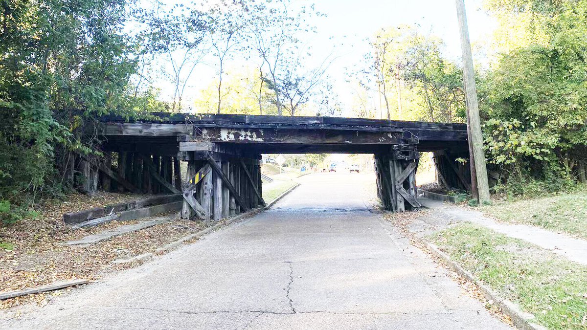 Famous Maroon Band tweet media