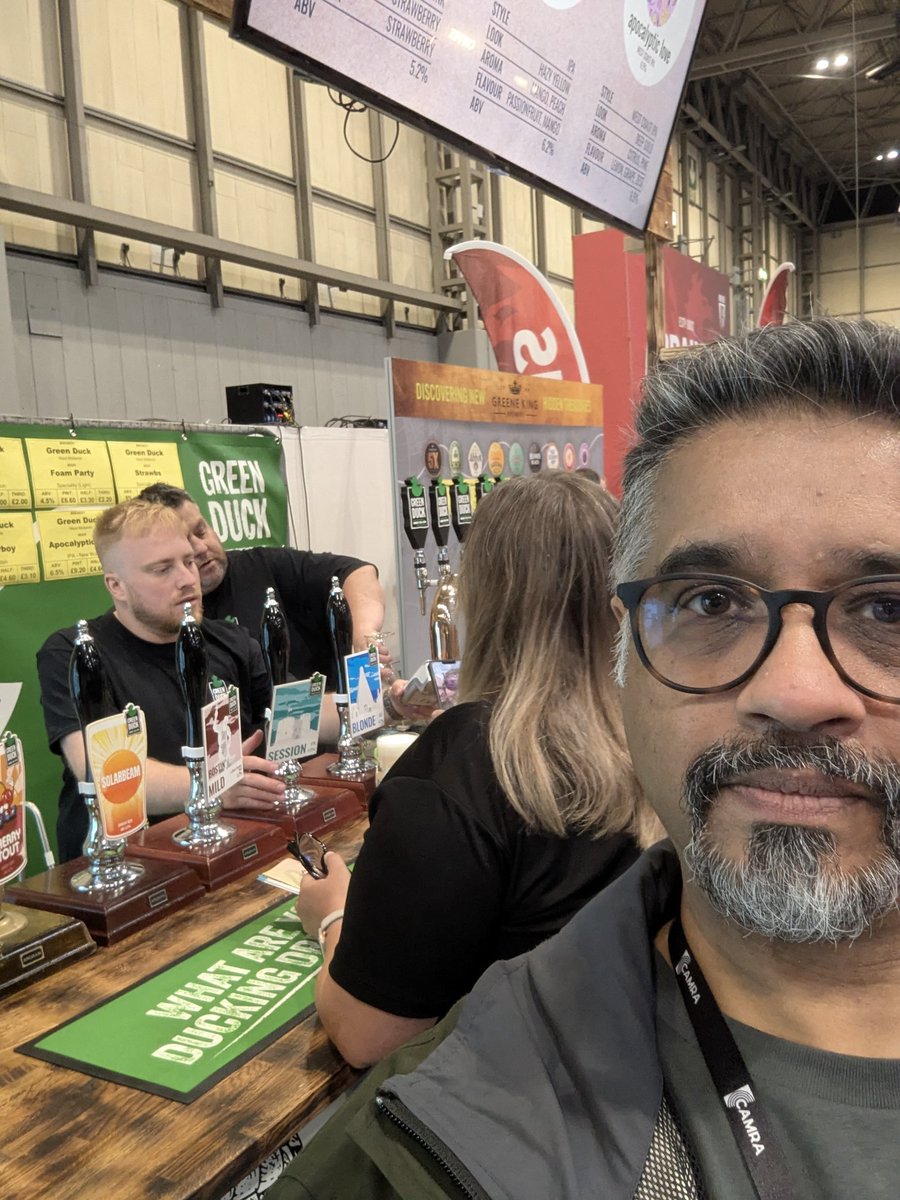 StirchleyWines's tweet image. Tuesday afternoon shenanigans @gbbf, drinking great beer and meeting beer friends new and old, and all on the doorstep of our city! 💜

A 📷🧵...

#VivaBrum #GBBF #GBBFBirmingham🐂