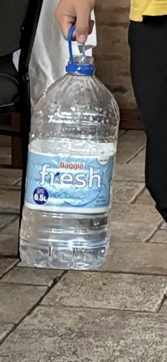 frannuni's tweet photo. @juaanjoseph @pabloeseerre HAA. estilo fresh
estás son gratis o pagas? https://t.co/3CLQx8Gji0
