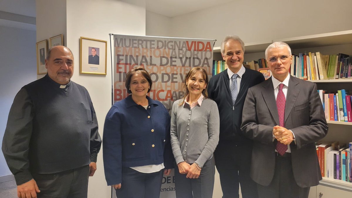 🤖🧬 Ética y Tecnología en Salud: el Dr. Dario Sacchini brindó una jornada académica en la UCA con foco en los desafíos éticos de las tecnologías sanitarias. Una reflexión necesaria para una ciencia centrada en la persona.
📖 Nota completa: uca.edu.ar/es/noticias/et…