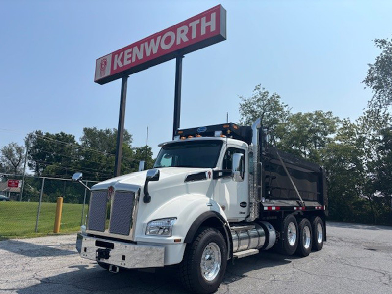 2025 Kenworth T880 Tri-Axle Dump Truck for Sale. Equipped with Paccar MX-13 engine, 510 HP, automatic Allison 6-speed TRNS, 18 ft. Heritage Steel Dump Body and Auto Tarper.
Stock Number: 203734
Pricing/Specs/Features:
coopskw.com/product/new-ke…
Contact:
coopskw.com/contact-us