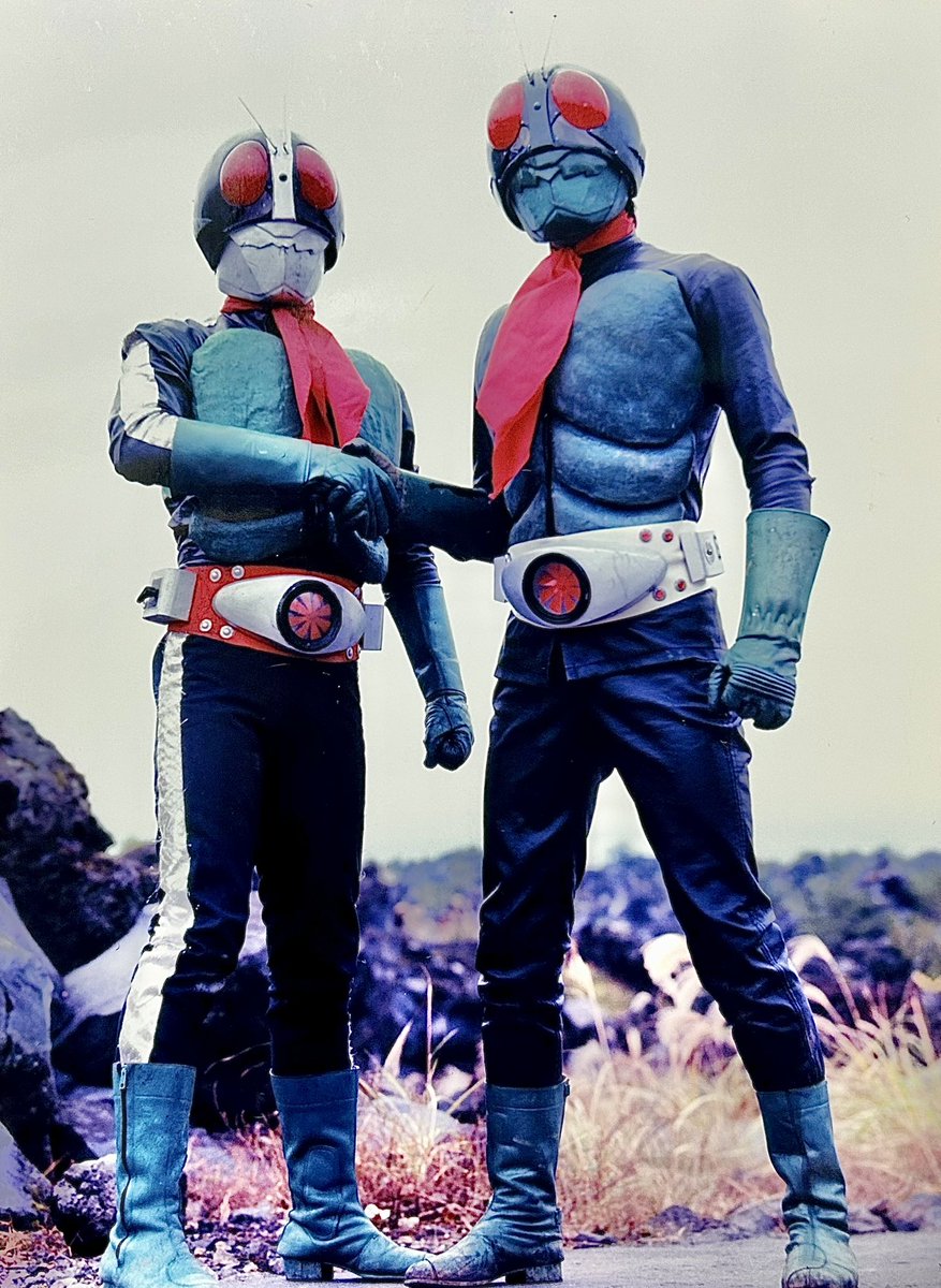 父の徘徊は4度目。
真夜中は初めてです。
本当に無事に見つけることができて、無神論者ですが神様に感謝。
大好きな仮面ライダーに感謝！
ハハ、無茶苦茶だな