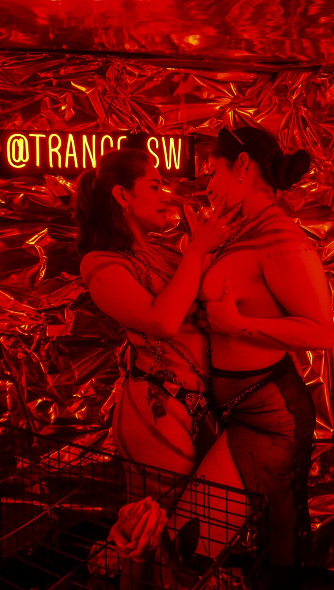 TR∆NCE SW ❤️🔥 (@trance_sw) on Twitter photo TRANCE no se recuerda con palabras.
Se revive con el cuerpo.
Y estas fotos son un eco de todo lo que hicimos juntos.
Porque una vez que cruzas el umbral,
el placer deja de ser privado
y se convierte en experiencia compartida.
#SwingersMéxicoCDMX TRANCE no se recuerda con palabras.
Se revive con el cuerpo.
Y estas fotos son un eco de todo lo que hicimos juntos.
Porque una vez que cruzas el umbral,
el placer deja de ser privado
y se convierte en experiencia compartida.
#SwingersMéxicoCDMX