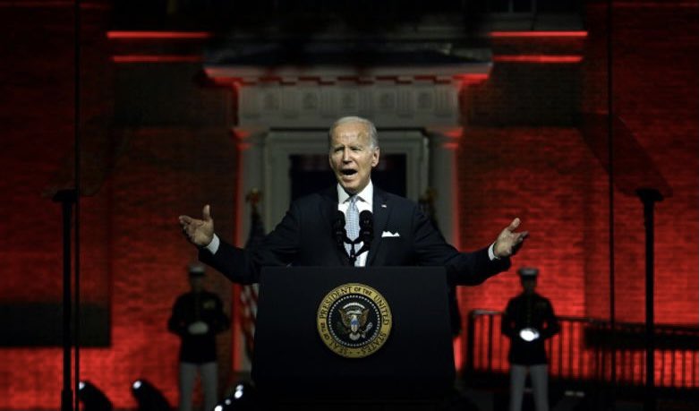 WarClandestine's tweet image. Russiagate proves the Dems are textbook fascists.

The Dems and intelligence community weaponized and politicized the MSM, which is supposed to be a neutral “free and fair” media, outside government control.

They did so in order to disinform the public and steal elections. They…