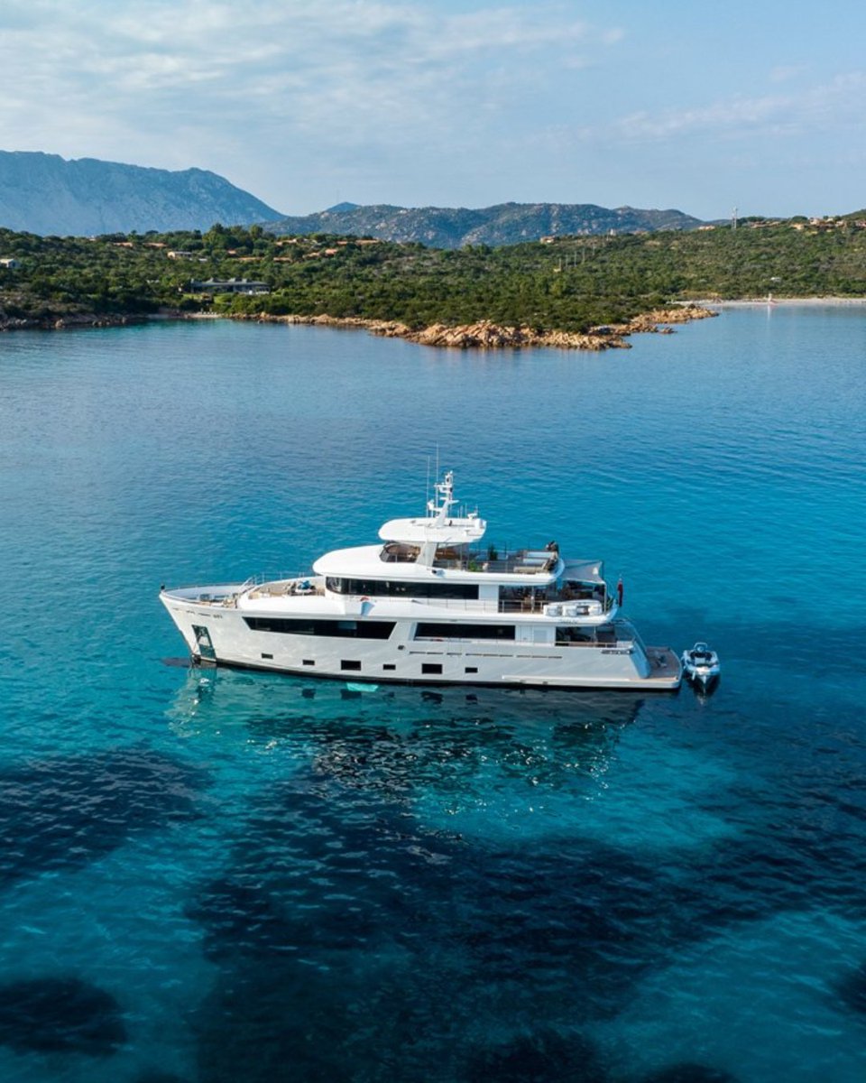 Elegant, Earthy &amp; Exceptionally Laid‑Back
 
SASSA LA MARE 111' (33.85m) is your boho boutique escape at sea. Built in 2019 and designed by Nauta, her interiors feature organic textures, natural wood, and an airy, relaxed vibe—all wrapped in a sleek explorer hull.
 
🛌 Sleeps 8